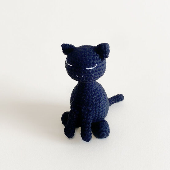 Tiny%2DFriends%2DHalloween%5FCat3.JPG?sw=554&q=85