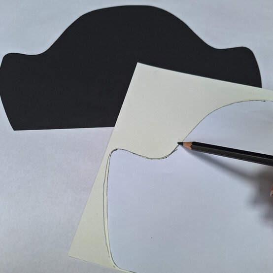 idea_kids-pirate-accessories-hat_step2c.jpg?sw=554&q=85