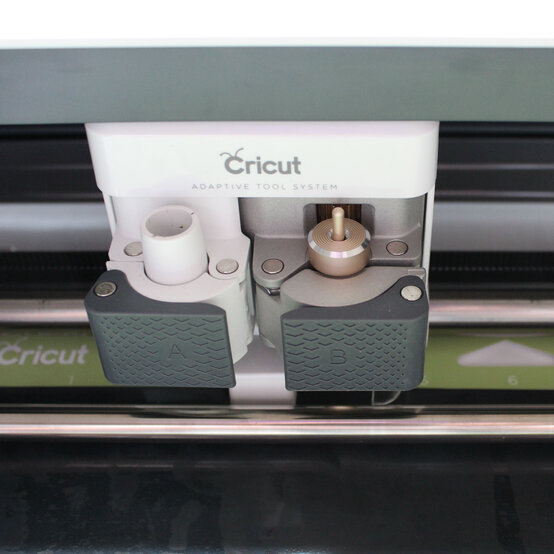 bee-kind-tshirt_step5.jpg?sw=554&q=85