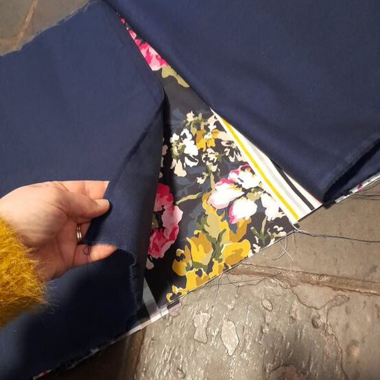 how_to_make_a_decorative_floor_pillow_4a.jpg?sw=554&q=85