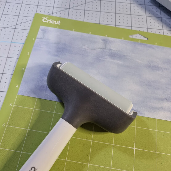 cricutinfusibleinkmugproject_step24.jpg?sw=554&q=85