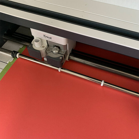 Cricut-Jubilee-Bunting_Step4a.jpg?sw=554&q=85