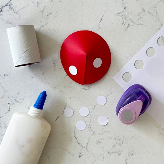 Idea_how-to-make-a-spring-bonnet_step2.jpg?sw=554&q=85