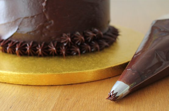 reindeer-cake6.jpg?sw=554&q=85