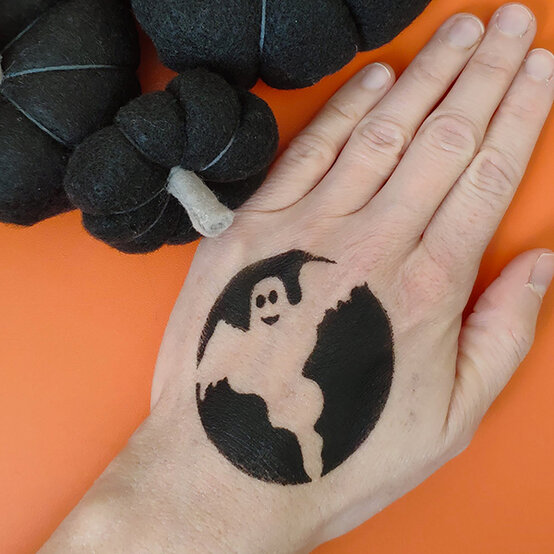 face-paint-ghost.jpg?sw=554&q=85