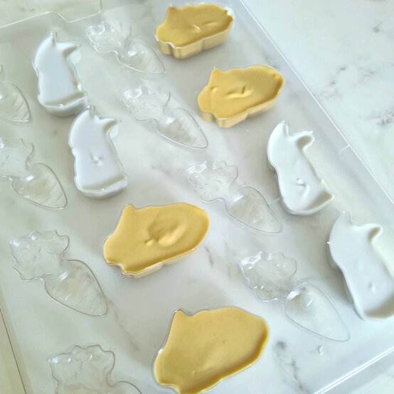 Idea_how-to-make-a-layered-easter-cake_step3d.jpg?sw=554&q=85