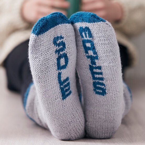 Idea_diy-valentines-gifts-for-couples_solemates.jpg?sw=554&q=85