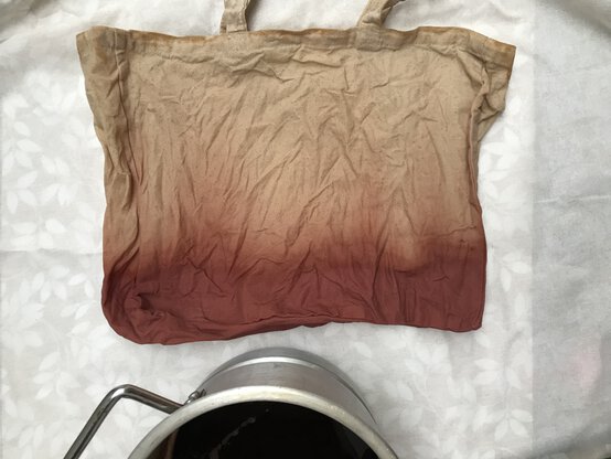 natural_dye_ombre_bag5.jpg?sw=554&q=85
