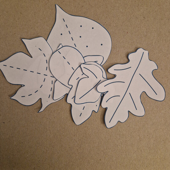 idea_how-to-create-embroidered-autumn-garland_step1b.jpg?sw=554&q=85