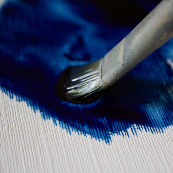 oil_paint_mediums_white_spirit_2.jpg?sw=554&q=85