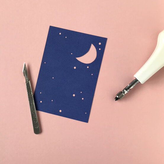 idea_over-the-moon-card_step1.jpg?sw=554&q=85