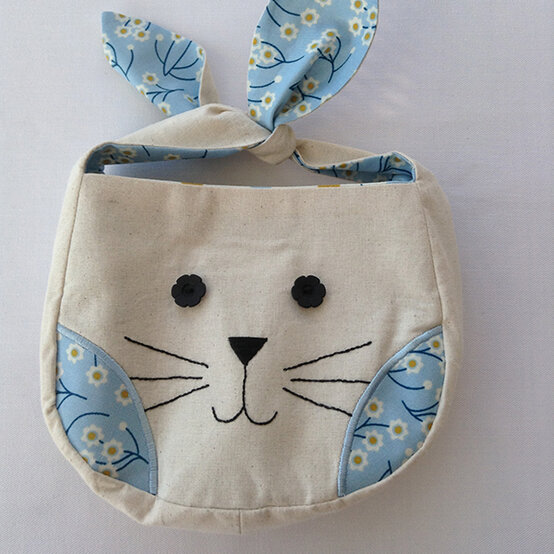 simplicity-pattern-cat-dress-bag-step20.jpg?sw=554&q=85