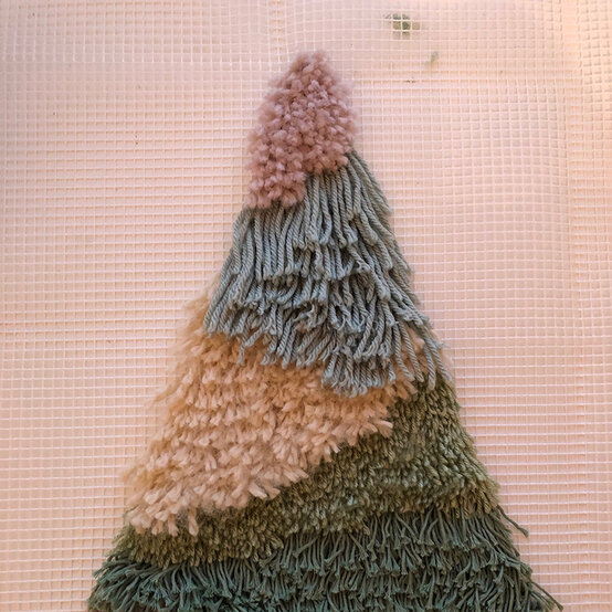 Idea_How-to-make-a-latch-hook-tree_Step-11.JPG?sw=554&q=85