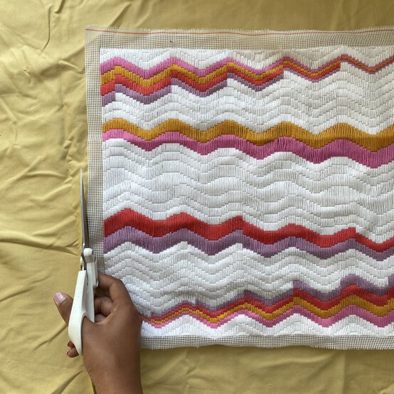 beginner-bargello_step-8_3.jpg?sw=554&q=85