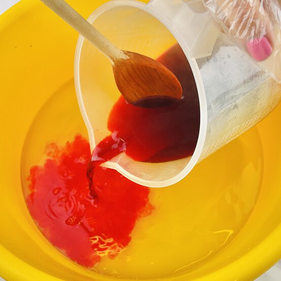 Tie%20Dye%20Pumpkins%20Image%205%20.jpg?sw=554&q=85