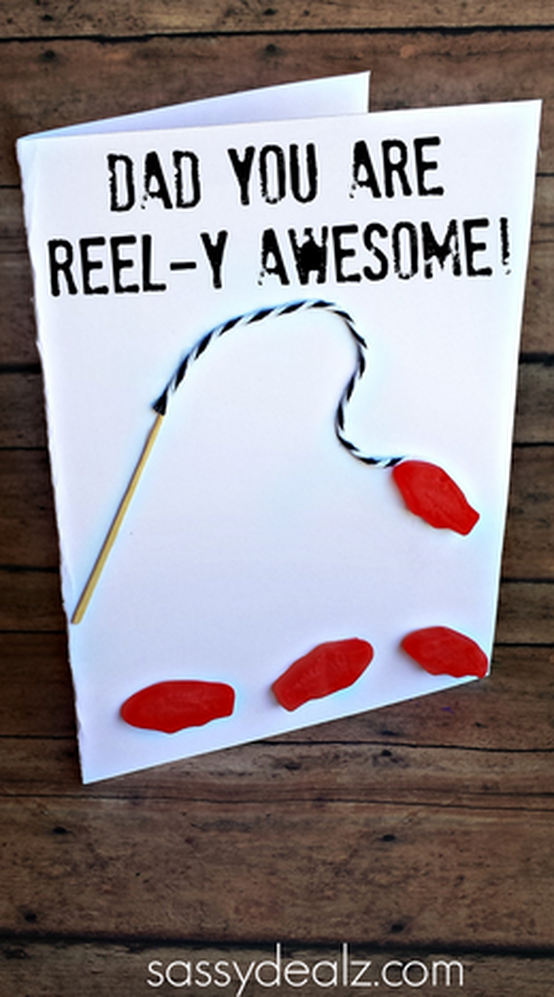 fishing-reel-y-awesome-fathers-day-card.png?sw=554&q=85