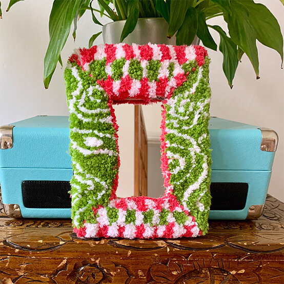 punch-needle-mirror_step14.jpg?sw=554&q=85