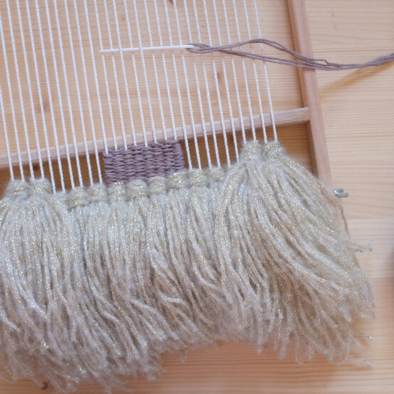 10_xmas_weave.jpg?sw=554&q=85