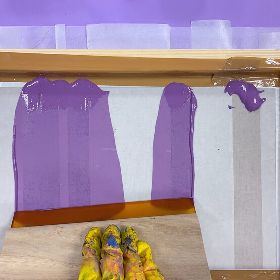 how-to-screen-print-tartan-inspired-burns-night-tableware_print_step2_3-min.jpg?sw=554&q=85