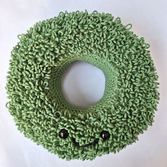 How%2Dto%2DCrochet%2Da%2DChristmas%2DWreath%2DCushion%5FPart%2D2c.jpg?sw=554&q=85