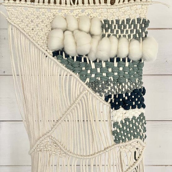 How-to-make-an-autumn-macraweave_step-15.jpg?sw=554&q=85