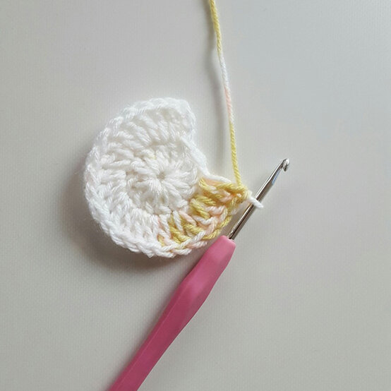 ideas%5Fhow%2Dto%2Dcrochet%2Da%2Dhot%2Dair%2Dballoon%2Dgarland%5Fballoon%5F2.jpg?sw=554&q=85