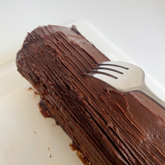 idea_christmas-botanical-yule-log_step20a.jpg?sw=554&q=85