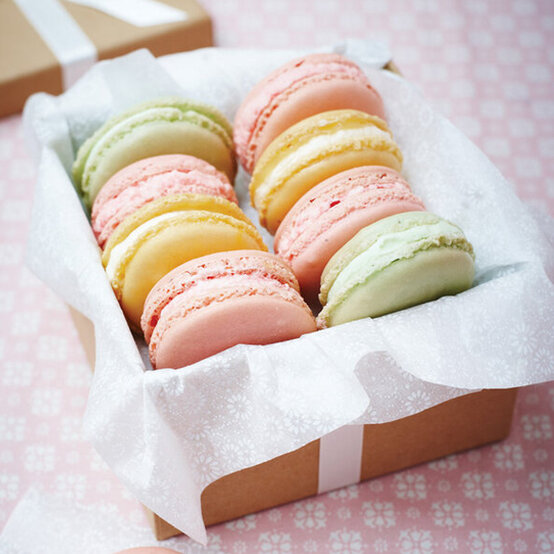 idea_valentines-day-baking-projects_macarons.jpg?sw=554&q=85