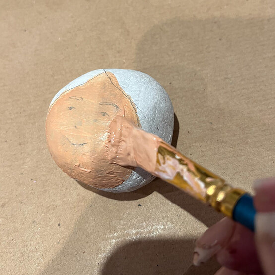 idea_how-to-make-a-pebble-portrait_step4a.jpg?sw=554&q=85