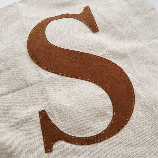 personalised-cushion-cover-step-17.jpg?sw=554&q=85