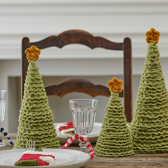 idea%5Fchristmas%2Dtable%2Dstash%2Dbusting%5Fcones.png?sw=554&q=85