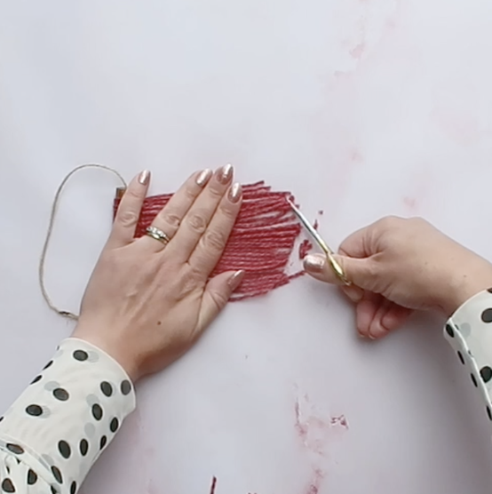 how_to_make_natural_tree_decs_cinnamon-6.png?sw=554&q=85