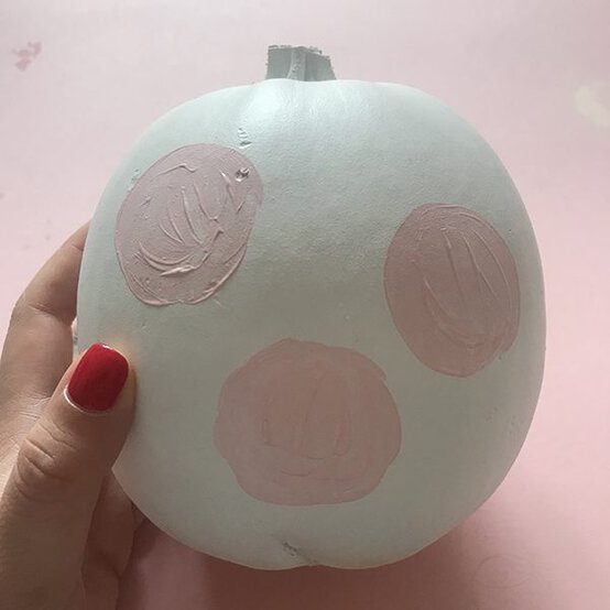 autumnal-painted-pumpkins-2-600x600.jpg?sw=554&q=85