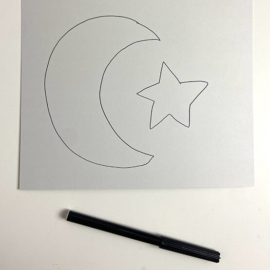 Eid%2Dcards%2Dfor%2Dkids%5Fmoon%2Dstar%2Dcard%5Fstep%2D1b.jpg?sw=554&q=85