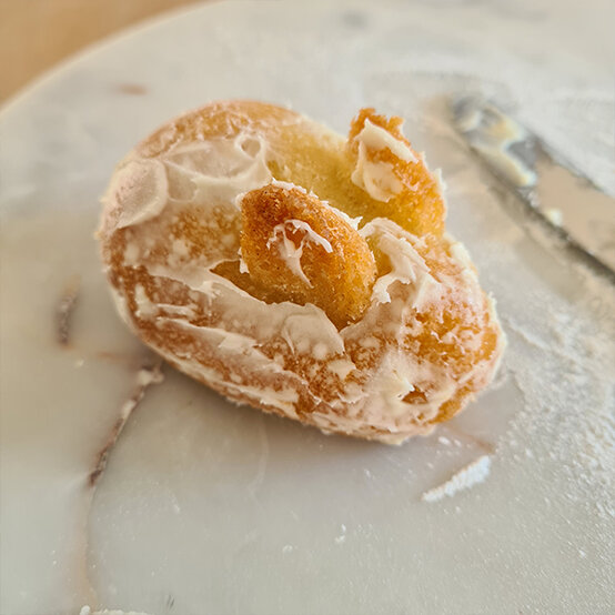 Idea_how-to-make-bunny-mini-cakes_step3a.jpg?sw=554&q=85