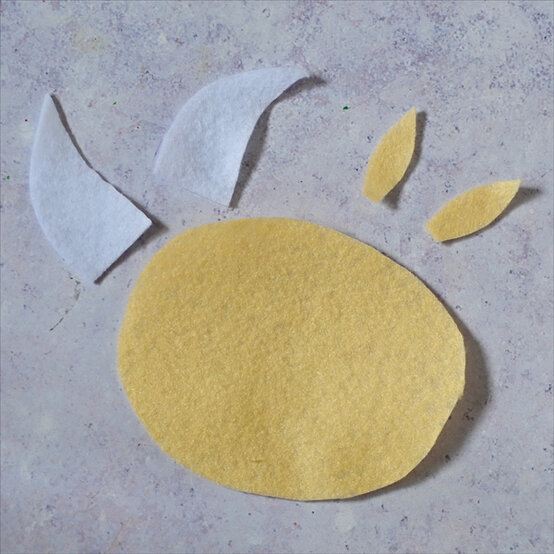 how-to-make-a-highland-cow-step1_2.jpg?sw=554&q=85