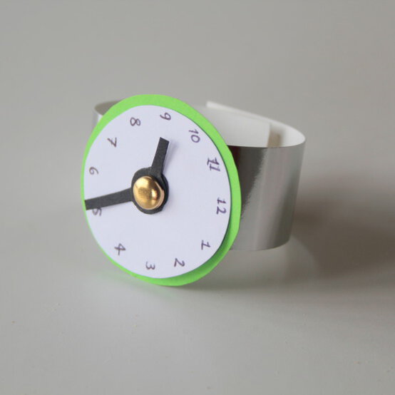 big-bag-toy-watch-11-600x600.jpg?sw=554&q=85