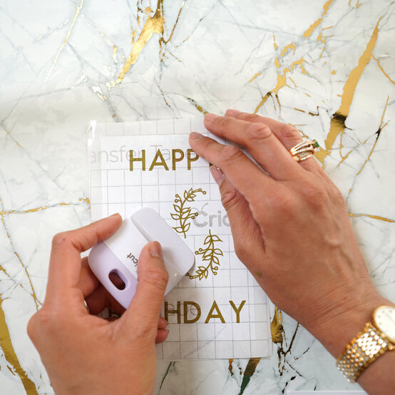 adhesive-vinyl-bday-card_step10_3_edit.jpg?sw=554&q=85