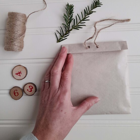 paper-bag-step-9.jpg?sw=554&q=85