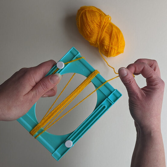 idea_how-to-make-celebration-bunting_step2a.jpg?sw=554&q=85