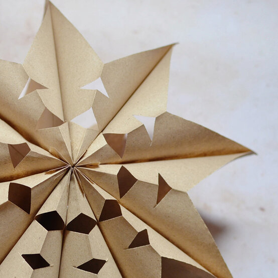 paper-bag-stars13.jpg?sw=554&q=85