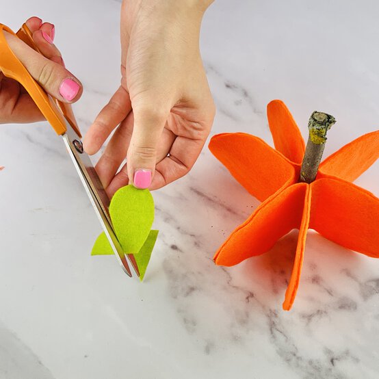 Felt-Pumpkin-12.jpg?sw=554&q=85