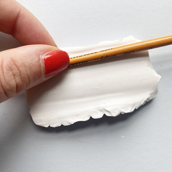 hair-clips-becki-clark-fimo-step-1.jpg?sw=554&q=85