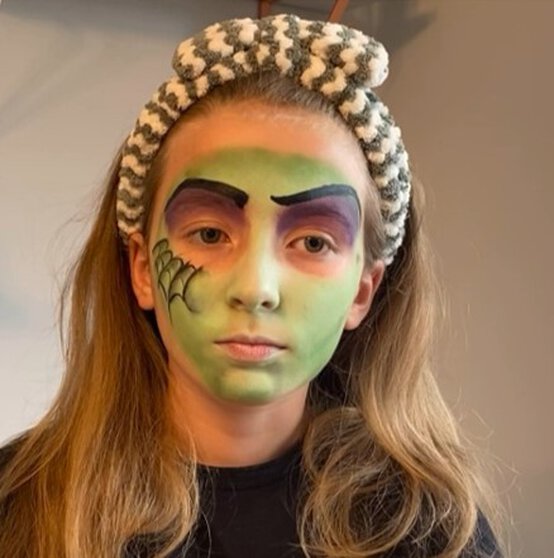 halloweenwitch_step5_3.jpg?sw=554&q=85