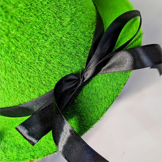 how-to-make-a-st-patricks-day-hat_step-1b.jpg?sw=554&q=85