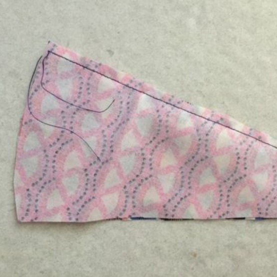 fan-purse-4b-1.jpg?sw=554&q=85