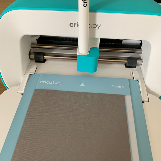 cricut-joy-card_step6.jpg?sw=554&q=85
