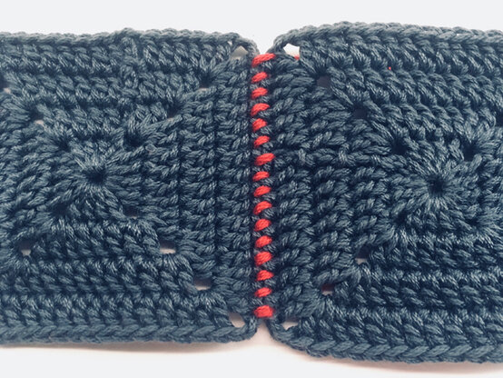 valeria-granny-square-handbag7.jpg?sw=554&q=85