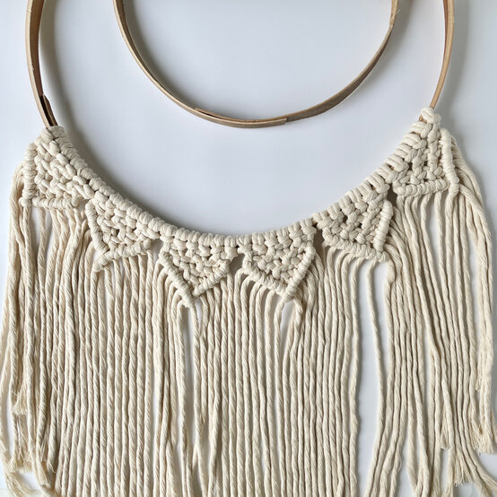 xmasmacramewreath_step-10.jpg?sw=554&q=85