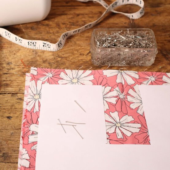 letter-cushion_step2_2.jpg?sw=554&q=85